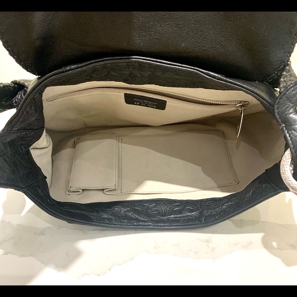 Ferragamo leather shoulder bag- like new - Picture 6 of 9
